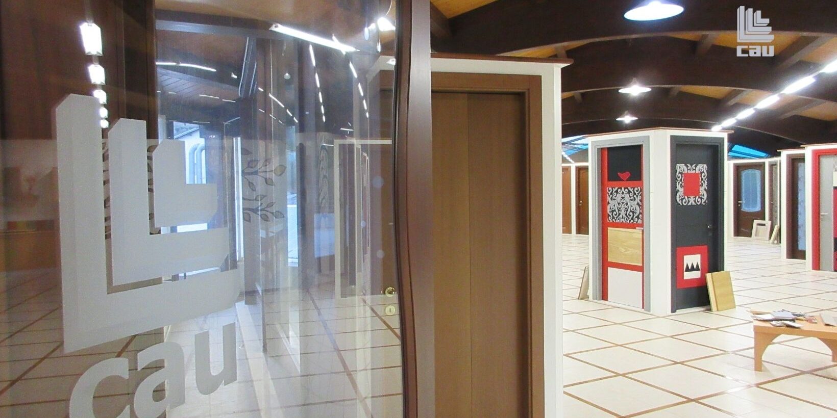 Le porte interne moderne non sono solo un elemento funzionale che fornisce l’isolamento necessario per una stanza ma un vero e proprio complemento d’arredo. Le porte interne moderne non sono solo un elemento funzionale che fornisce l'isolamento necessario per una stanza ma un vero e proprio complemento d’arredo.